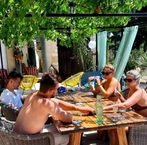 Сasa de vacaciones Les Libellules Du Gard - Le Jardin Secret De Madame Truc *